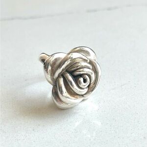 925 Sterling Silver Rosette Statement Ring. Size 7